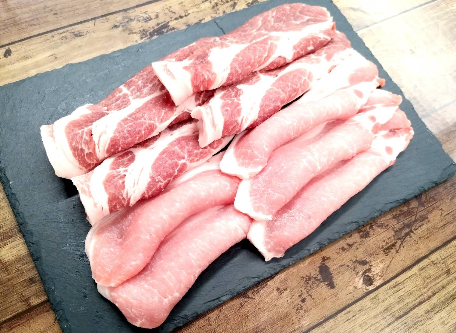 ロース・肩ロース詰め合わせ　焼肉用　各300g　黒箱　贈答用セット